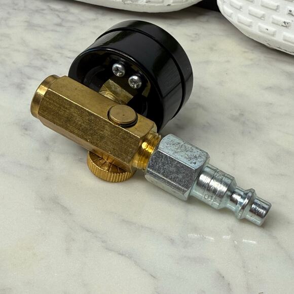 Pressure Gauge 140 PSI 1/4 in. NPT Dry Filled Pressure Gauge - Picture 3 of 4